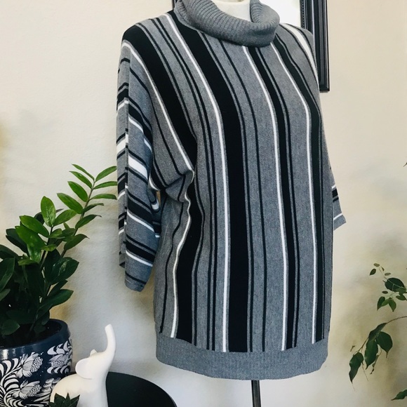 NY&Co XL Slouchy Turtleneck Dolman Sleeve Sweater - Picture 2 of 9